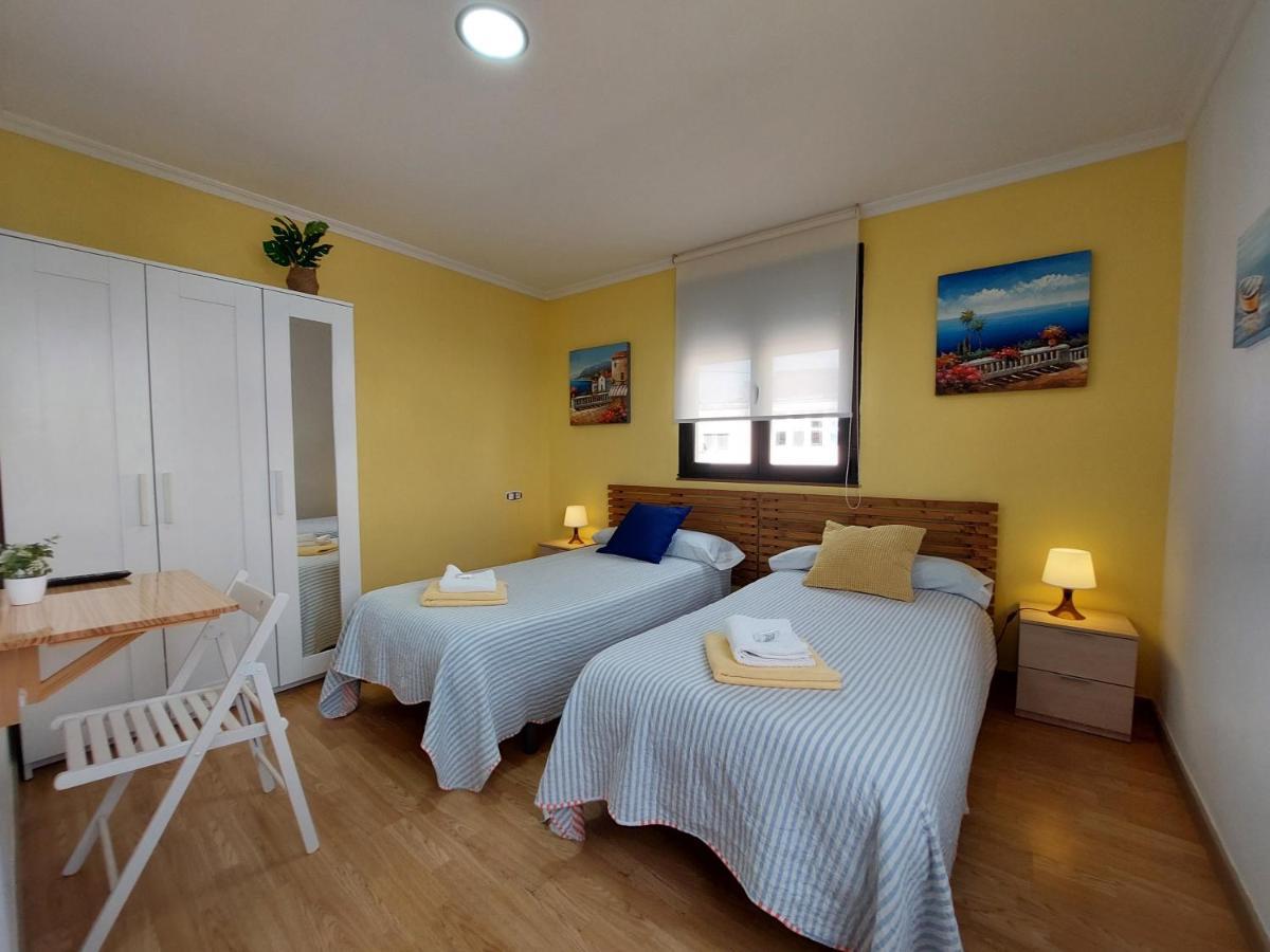 Sleeping Sarria Hotel Bagian luar foto